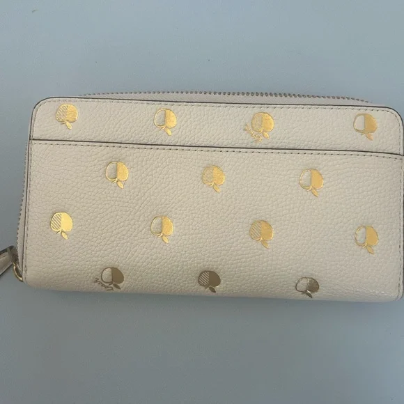COACH- Accordion Zip Wallet with Apple Print in Gold. - Picture 3 of 6
